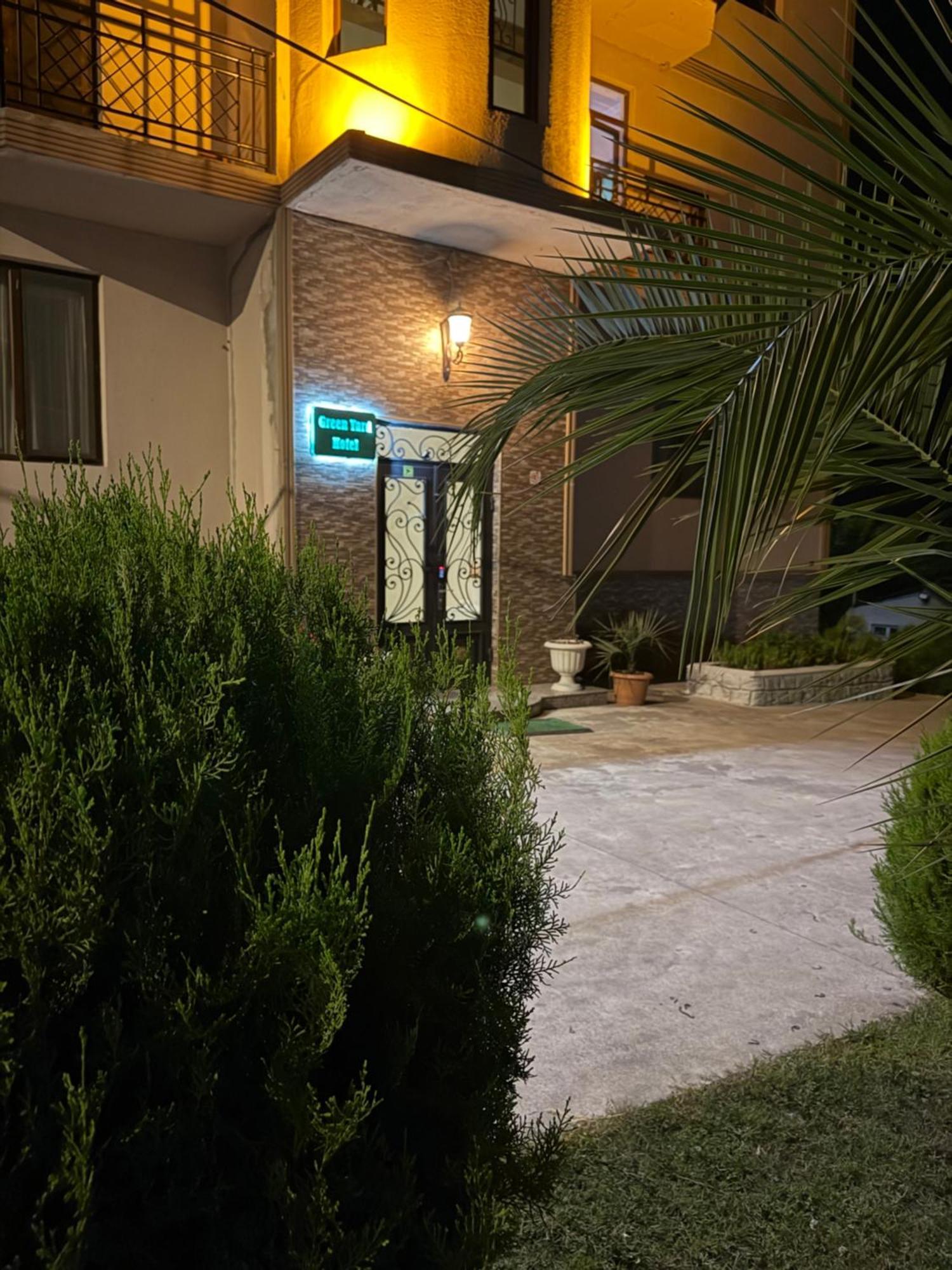 Green Yard Hotel Batumi Exterior photo